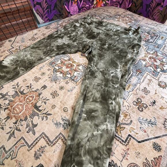 Lululemon Align High Rise Leggings Cropped Women's Size 20 Has Pockets Gym Yoga - Picture 5 of 15